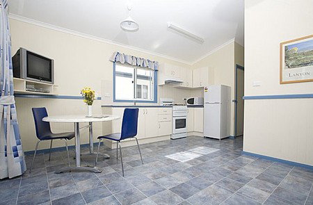 Crestview Top Tourist Park - Accommodation BNB 1