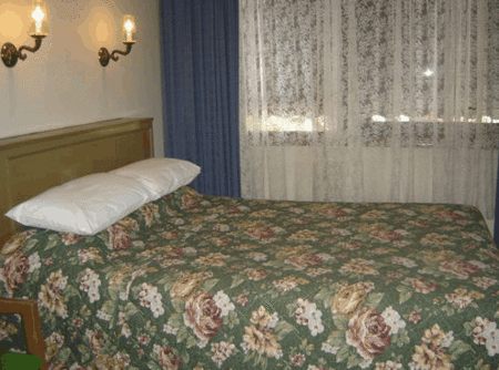 Burkes Hotel Motel - thumb 3