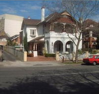 Mclaren Hotel - Accommodation BNB