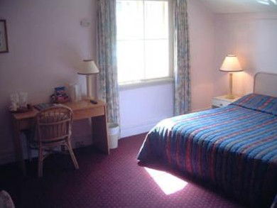 Mclaren Hotel - Accommodation BNB 2