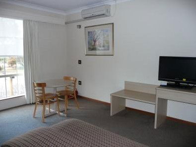 Hamiltons Townhouse Motel - Accommodation BNB 3