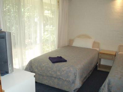 Hamiltons Townhouse Motel - Accommodation BNB 5