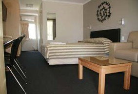 Queensgate Motel - Accommodation BNB 0
