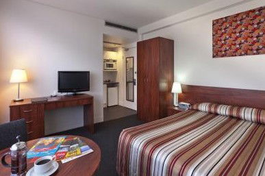 Macleay Serviced Apartment Hotel - Accommodation BNB 1