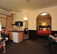 Highlander Motor Inn And Apartments - Accommodation BNB