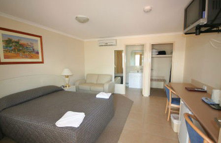 Chinchilla Palms Motor Inn - Accommodation BNB 1