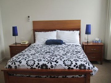 The Plough Hotel - Accommodation BNB 3