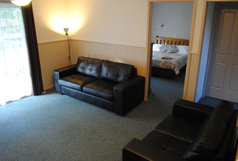 Lakes Entrance Country Cottages - Accommodation BNB 1