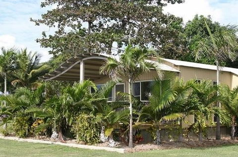 BIG4 Rollingstone Beach Caravan Resort - Accommodation BNB 0