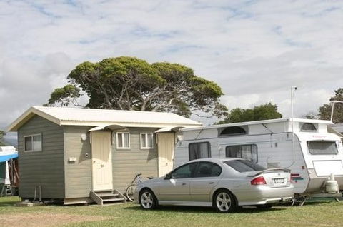 BIG4 Rollingstone Beach Caravan Resort - Accommodation BNB 2