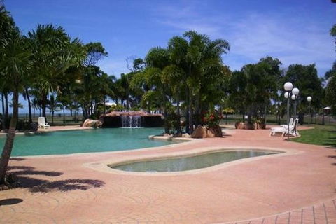 BIG4 Rollingstone Beach Caravan Resort - Accommodation BNB 4