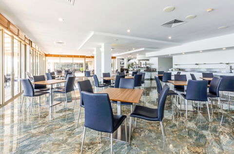 Ramada Hotel Hope Harbour - Accommodation BNB 6