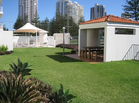 Golden Sands Holiday Apartments - Accommodation BNB 5