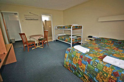 Red Cedars Motel - Accommodation BNB 2