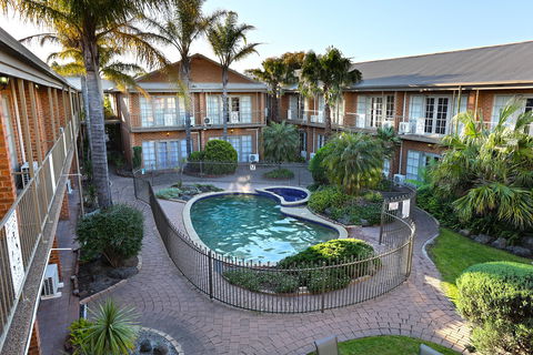Quality Hotel Melbourne Airport - Accommodation BNB 0