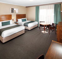 Quality Hotel Dickson - Accommodation BNB