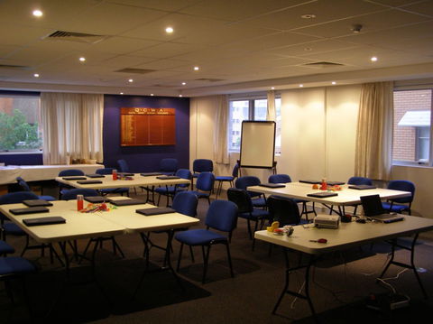 Ruth Fairfax House Accommodation - QCWA - Accommodation BNB 4