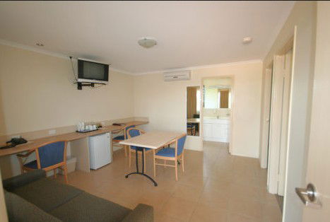 Chinchilla Palms Motor Inn - Accommodation BNB 3
