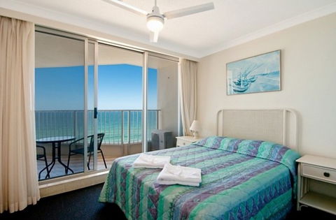 Beachside Tower - Accommodation BNB 1