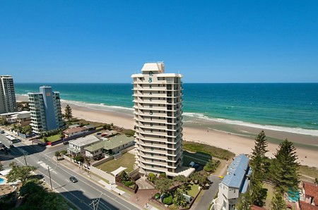 Beachside Tower - Accommodation BNB 7