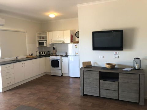 Sundowner Cabin And Tourist Park - Accommodation BNB 2