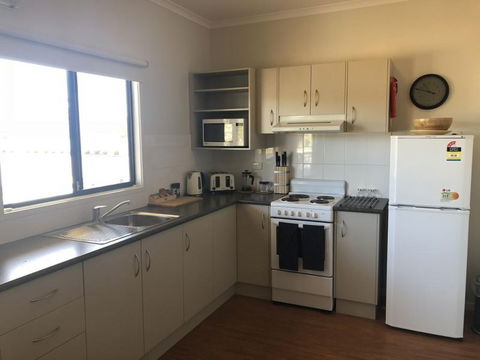 Sundowner Cabin And Tourist Park - Accommodation BNB 6