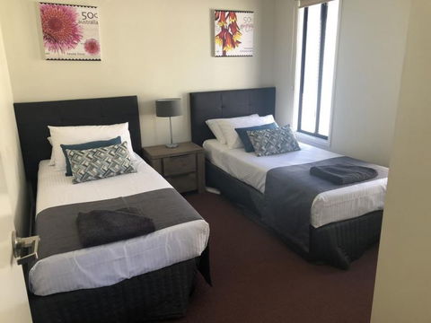 Sundowner Cabin And Tourist Park - Accommodation BNB 8