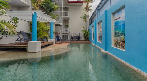 Macrossan House Boutique Holiday Apartments - Accommodation BNB 4