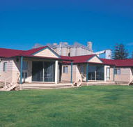 The Mac's Beachfront Villas - Accommodation BNB