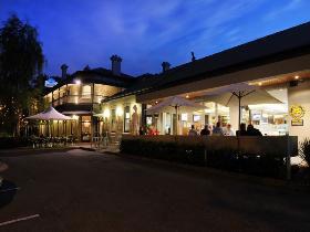 The Stirling Hotel - Accommodation BNB 0
