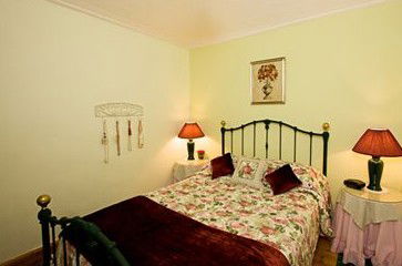 Sarah's Cottage - Accommodation BNB 2