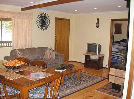 The Liteva Beach House - Accommodation BNB 4