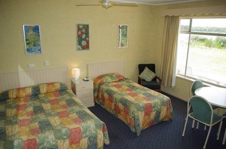 Lake View Apartments - Accommodation BNB 2