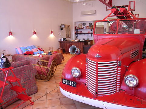 The Fire Station Inn - Fire Engine Suite - Accommodation BNB 0