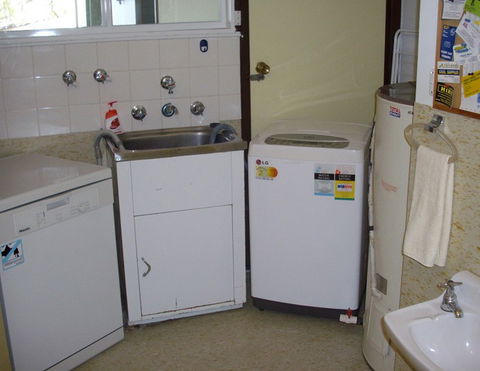 Riverfront Holiday House - Accommodation BNB 1