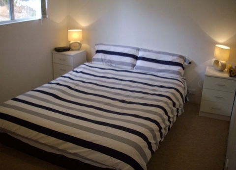 Riverfront Holiday House - Accommodation BNB 6
