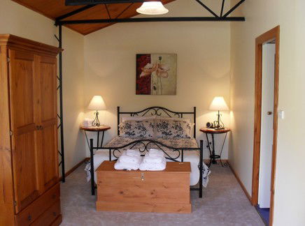 The Old Oak Bed And Breakfast - The Shearing Quarters - Accommodation BNB 1