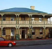 Richmond Arms Hotel - The - Accommodation BNB