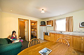Leisureville Caravan Park - Accommodation BNB 0