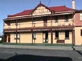 Interstate Hotel - Accommodation BNB 0
