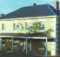 Wilmot Arms Inn - Accommodation BNB