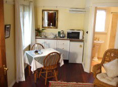 Elm Wood Classic Bed And Breakfast - Accommodation BNB 3