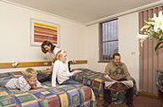 Prince Of Wales Hotel - Accommodation BNB 3