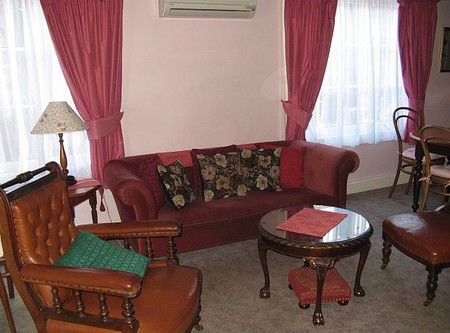 The Grove - Accommodation BNB 4