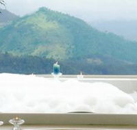 Artisan Spa Views Bed and Breakfast Cottage - Accommodation BNB