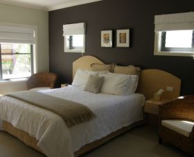 CeeSpray On Owen Bed And Breakfast - Accommodation BNB 0