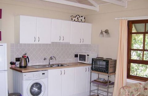 Hillcrest Cottage - Accommodation BNB 4