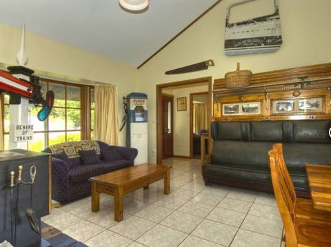 Lavender Views - Accommodation BNB 4
