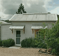 Mavis's Kitchen and Cabins - Accommodation BNB