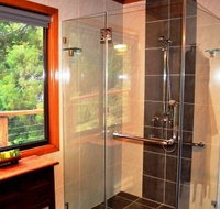 A Waterfall Hideout-Rainforest Cabin for Couples - Accommodation BNB